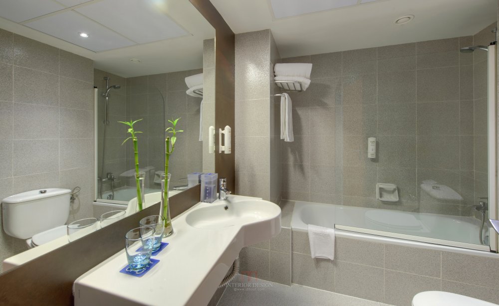 西班牙科尔多瓦TRYP Córdoba_18TRYPCordoba-Bathroom.jpg