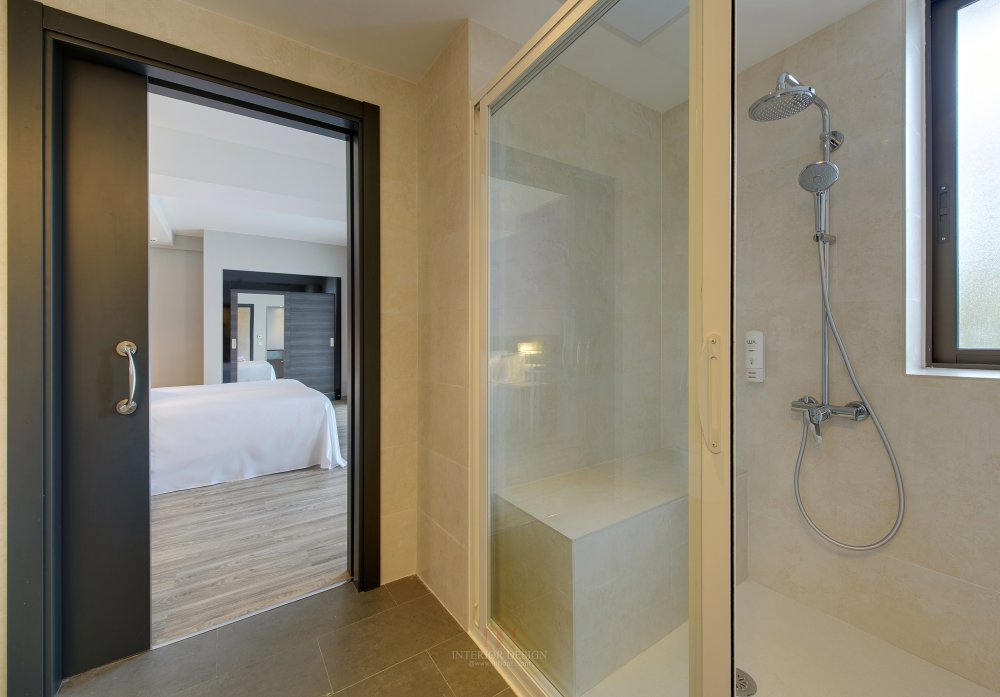 西班牙科尔多瓦TRYP Córdoba_20bTRYPCordoba-DisabledBathroom.jpg