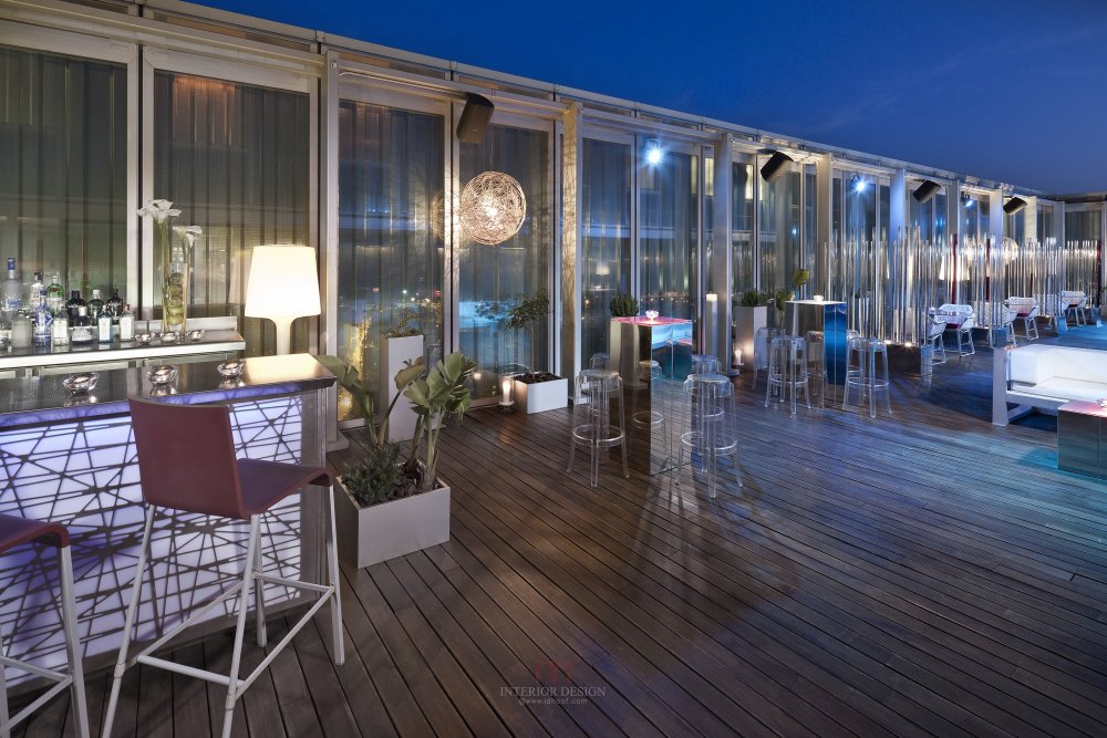 巴塞隆纳天空美利亚酒店 Meliá Barcelona Sky_59MeliaBarcelonaSky-DosCielosNightTerrace.jpg