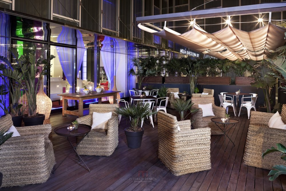 巴塞隆纳天空美利亚酒店 Meliá Barcelona Sky_65MeliaBarcelonaSky-ThePlaceNightTerrace.jpg