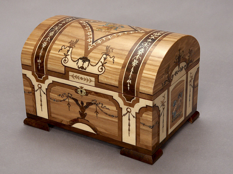 非常纯粹的欧式古典家具·····爱不释手_004-Trunk-Jewelry-Box.jpg