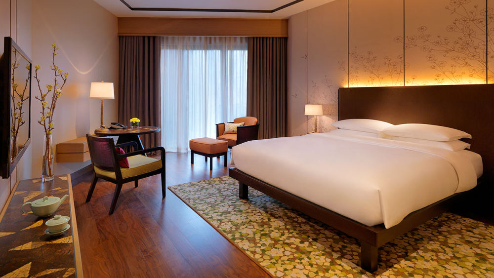 Wilson Associates -上海崇明金茂凯悦酒店 Hyatt Regency Chongming_Hyatt-Regency-Chongming-P007-King-Room-1280x720.jpg