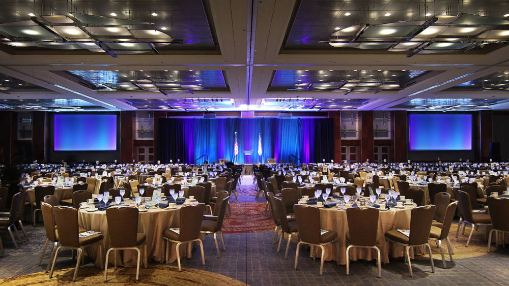 重新装修的芝加哥凯悦酒店(官方摄影) Hyatt Regency Chicago_Hyatt-Regency-Chicago-Grand-Ballroom-Rounds-1280x720.jpg