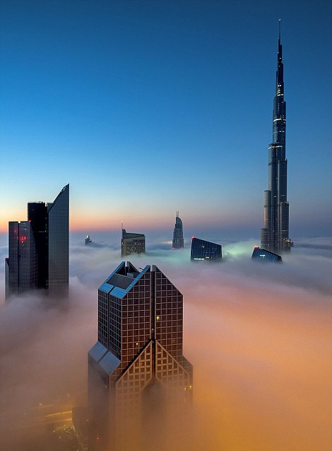 迪拜现罕见云海唯美似天空之城_c03fd543e6d41581ac0601.jpg