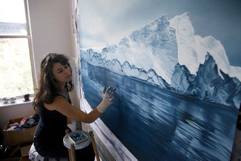 扎里亚•福曼(Zaria Forman)与他的冰山画作_6766838de94dafa.jpg