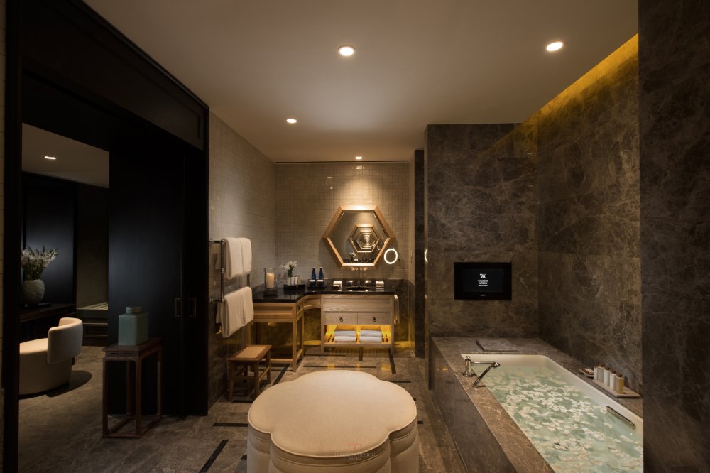 Yabu--北京胡同华尔道夫酒店(Waldorf Astoria Beijing Hutong)_HutongBathroom_HR.jpg