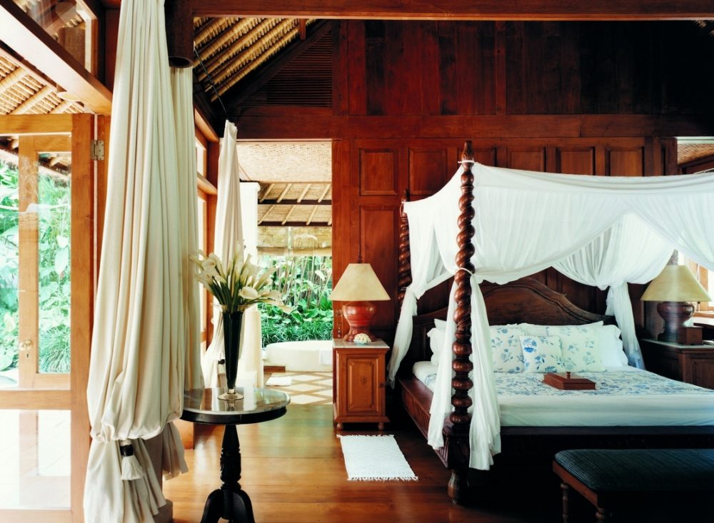 Koichiro Ikebuchi -巴厘岛科莫香巴拉度假酒店 COMO Shambhala_Como-Shambhala-Estate-Bali-four-poster-bedroom-in-wood-with-views.jpg