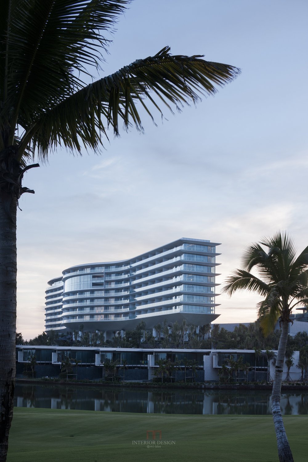 海南蓝湾威斯汀度假酒店_543875b4c07a80762d00003d_hainan-blue-bay-westin-resort-hotel-gad-zhejiang-greent.jpg