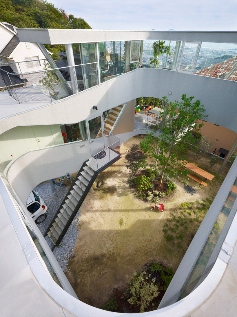 The Toda House by Kimihiko Okada_th_221014_03.jpg