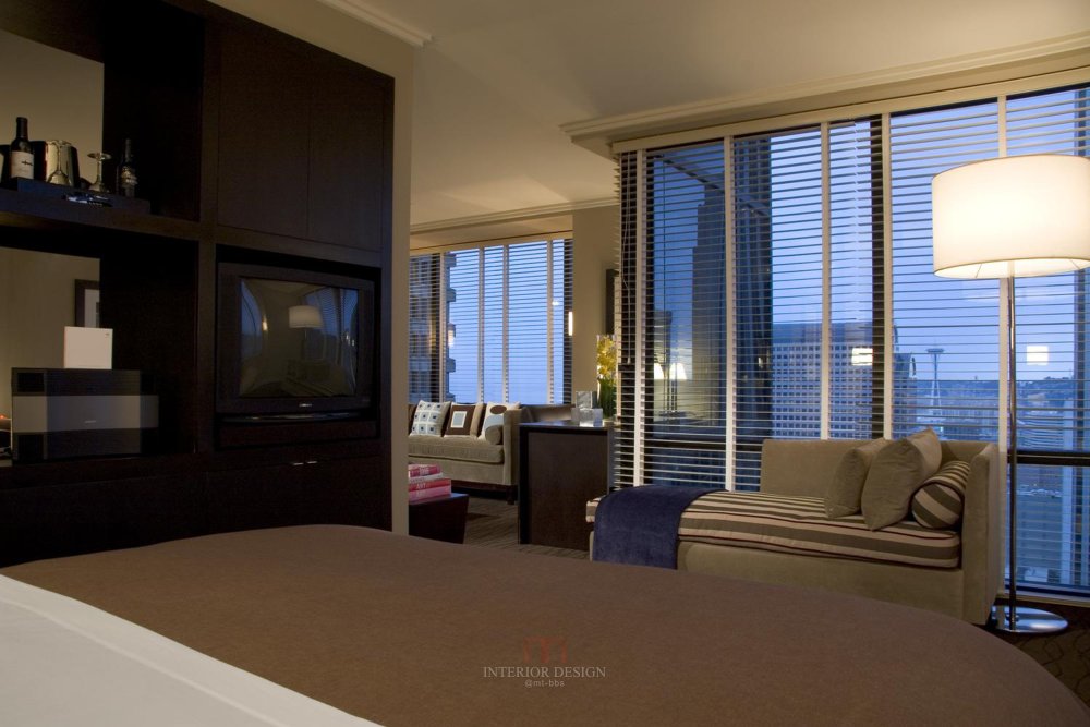 3)W Seattle—Wow Suite - Bedroom 拍攝者.jpg