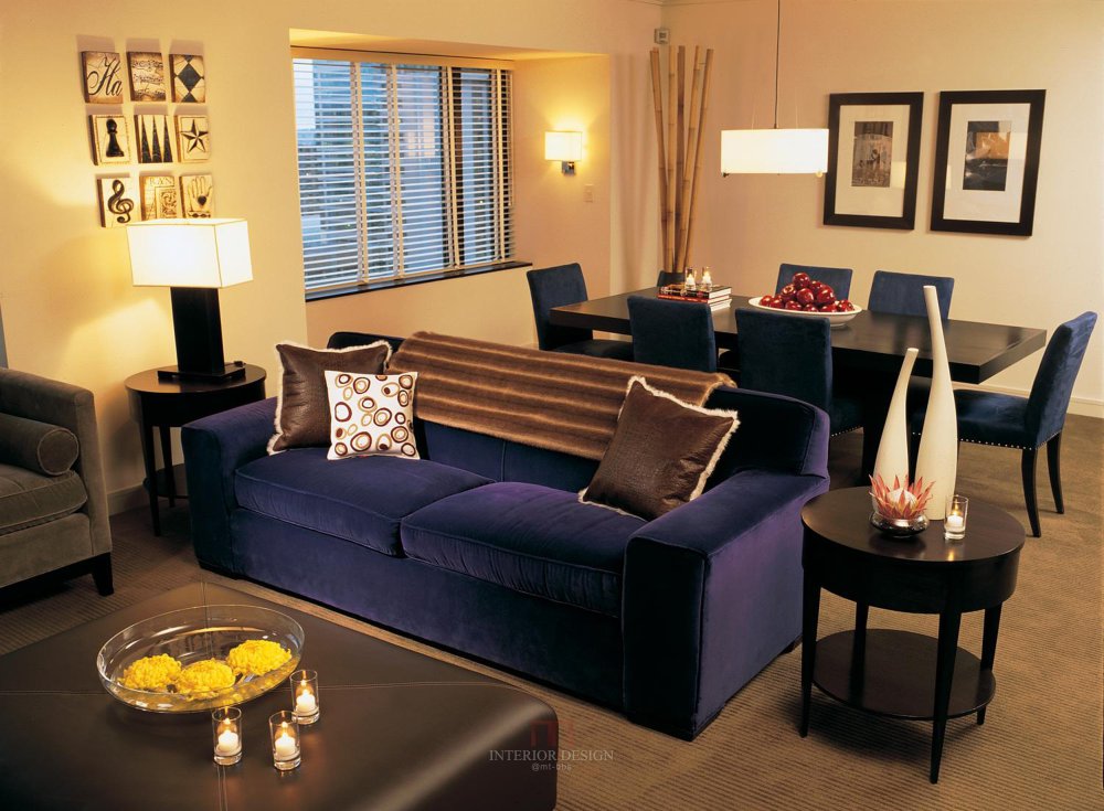 21)W Seattle—Extreme Wow Suite - Living Room Decor 拍攝者.jpg