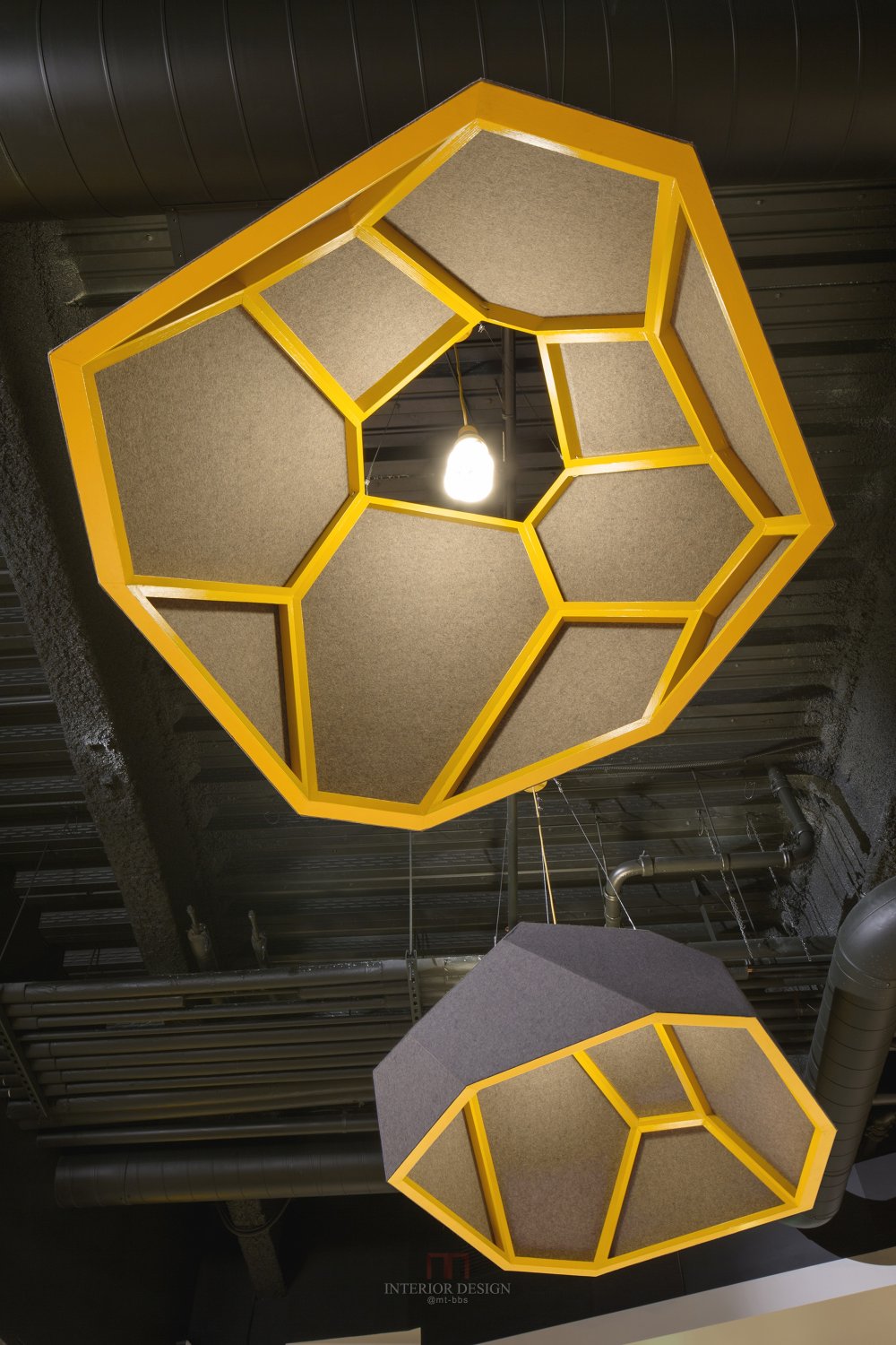 MIT Beaver Works_542369e0c07a80c9ea000039_mit-beaver-works-merge-architects_pendants_01_jh.jpg