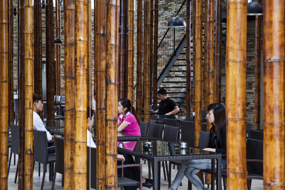 Son La Restaurant_5445a913e58ecefb60000032_son-la-restaurant-vo-trong-nghia-architects_pic02_bambo.jpg