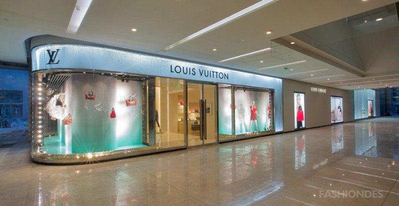 Louis Vuitton成都国金中心专卖店_732BFA6262D3E292F61831A1DCDBD6B3_B800_2400_800_413.jpg