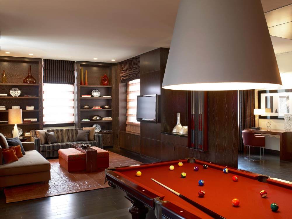 4)The Joule, Dallas—Penthouse Pool Table 拍攝者 Luxury Collection Hotels and Re.jpg