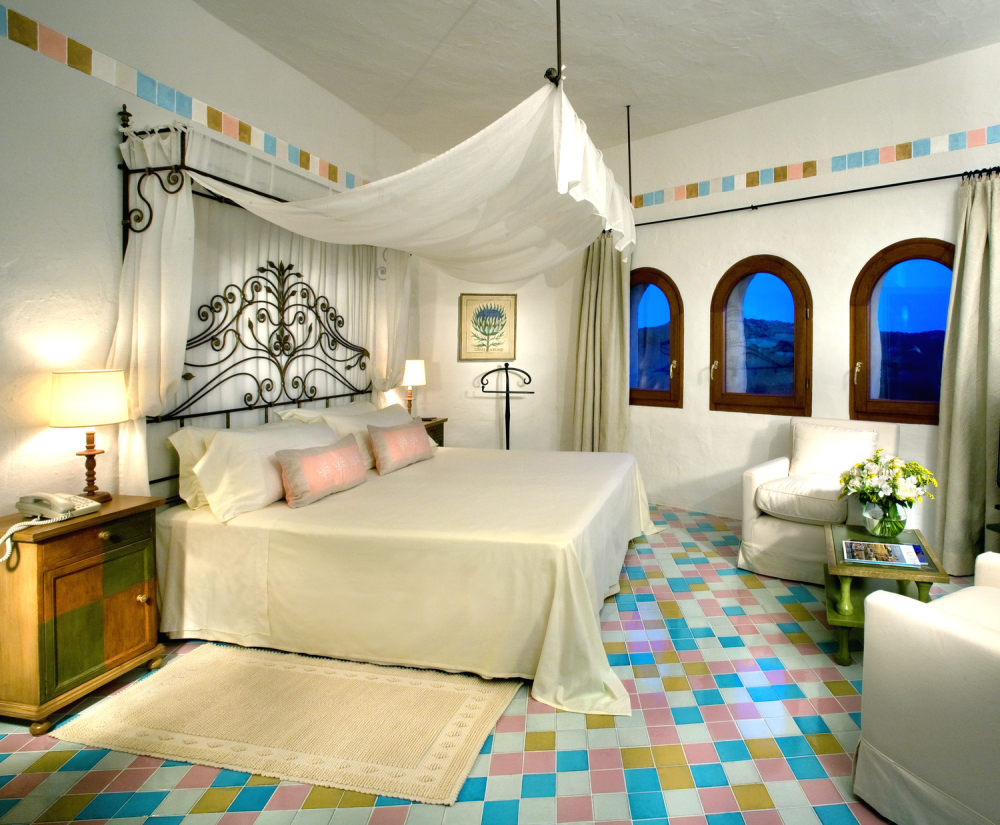 29)Hotel Cala di Volpe, Costa Smeralda—Presidential Suite bedroom 拍攝者 Luxury.jpg