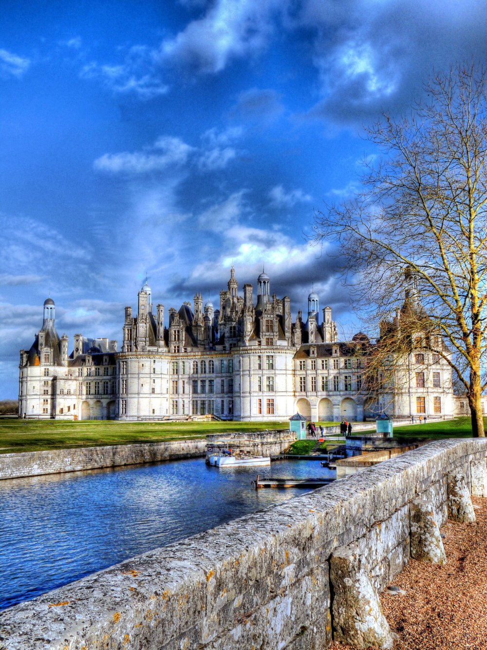 法国著名城堡建筑_8287f186cba3f38a0998fd6ad34461f1.jpg