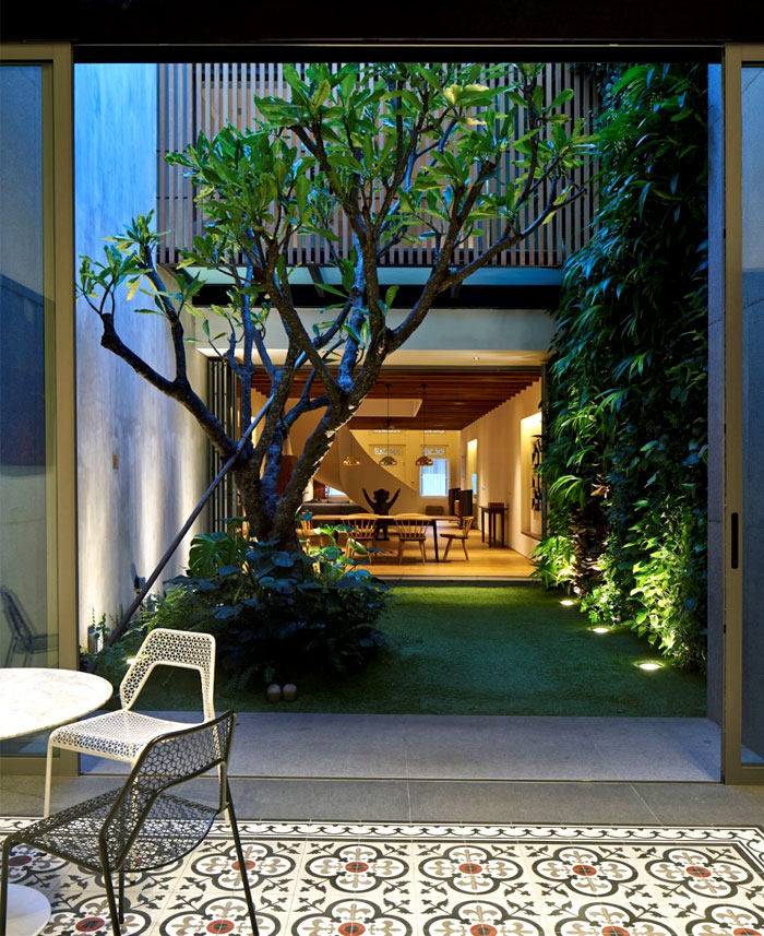 新加坡----现代住宅--弧形螺旋楼梯_original_Wuis_05ec0000edc71191.jpg