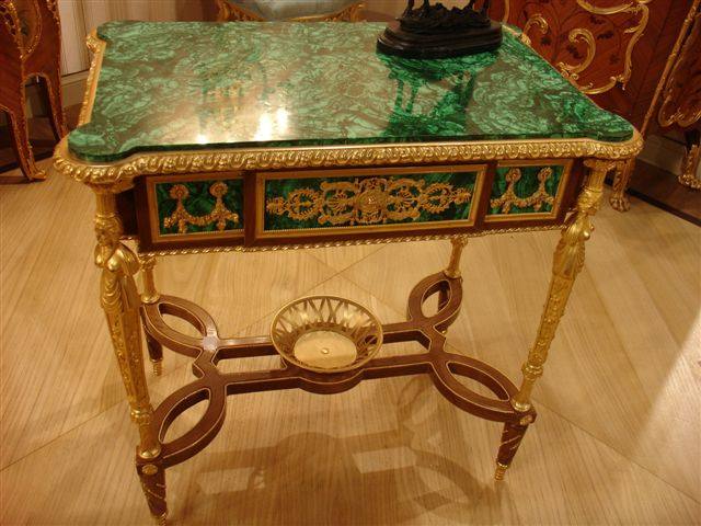 ART. 587-MAL2 LITTLE TABLE WITH MALACHITE STONE cm 76x51x86.jpg