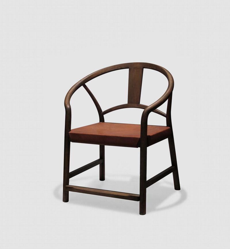 半木家具   2014_徽州 圈椅——图中主体材质为北美黑胡桃，另有美国白蜡木 玫瑰酸枝可供选择。长750mm.jpg