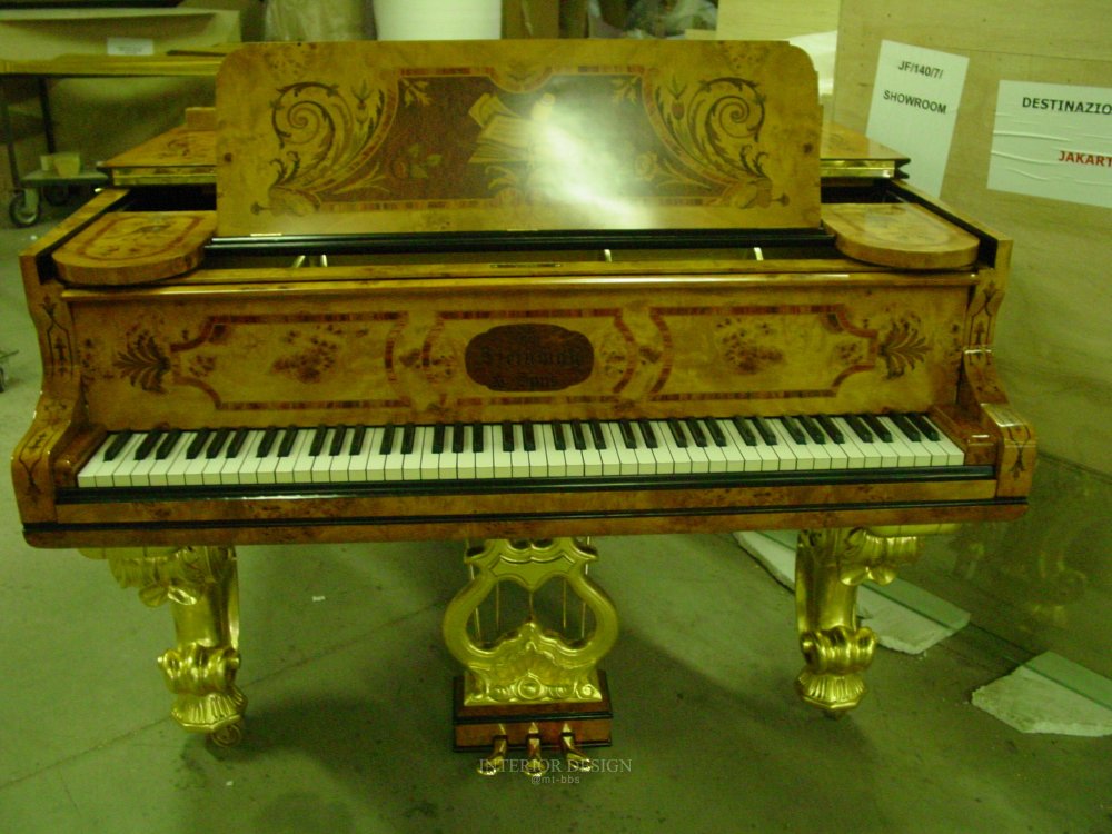 Piano Barocco in Pioppo (3).JPG