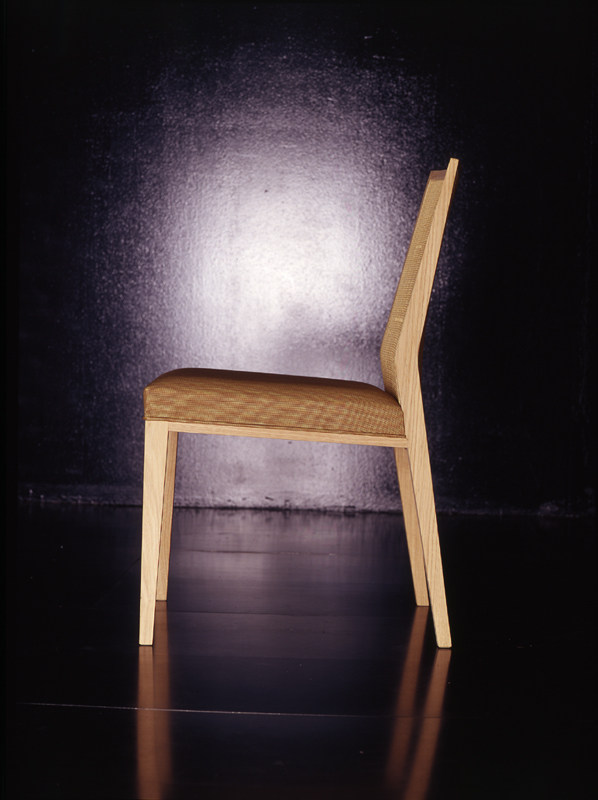 QUEEN chair_photo1.jpg