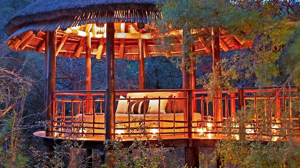 003166-04-thanda safari lodge - bush suite - sala - online - image mh584.jpg
