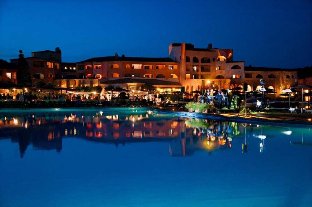 Hotel Cala di Volpe, Italy_调整大小 14)Hotel Cala di Volpe, Costa Smeralda—Hotel Cala di Volpe 拍攝者 Luxu.jpg