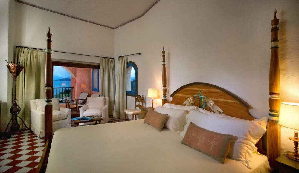 Hotel Cala di Volpe, Italy_调整大小 26)Hotel Cala di Volpe, Costa Smeralda—Presidential Suite Room 拍攝者 .jpg