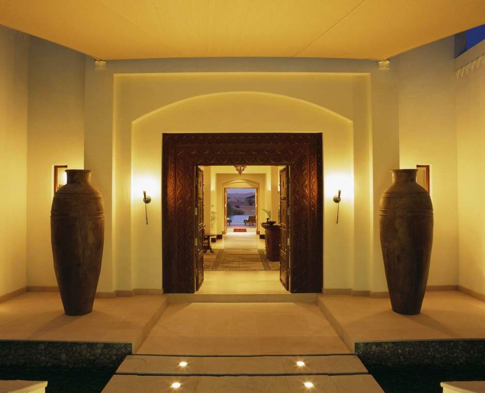 Al Maha Desert Resort and Spa, Dubai_调整大小 4)Al Maha Desert Resort and Spa—Entrance 拍攝者 Luxury Collection Hote.jpg