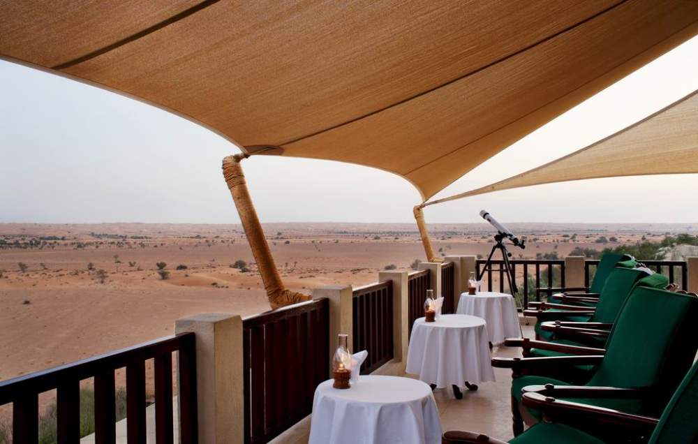 Al Maha Desert Resort and Spa, Dubai_调整大小 16)Al Maha Desert Resort and Spa—Bar Terrace 拍攝者 Luxury Collection .jpg