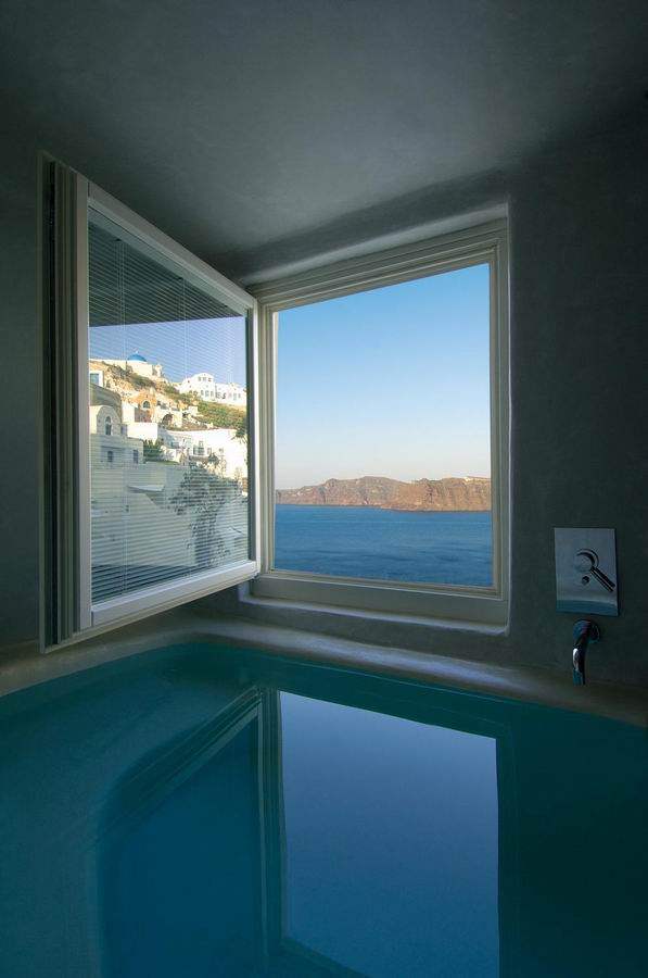 Mystique, Santorini, Santorini, Greece_调整大小 30)Mystique, Santorini—View from the bathroom 拍攝者 Luxury Collection.jpg