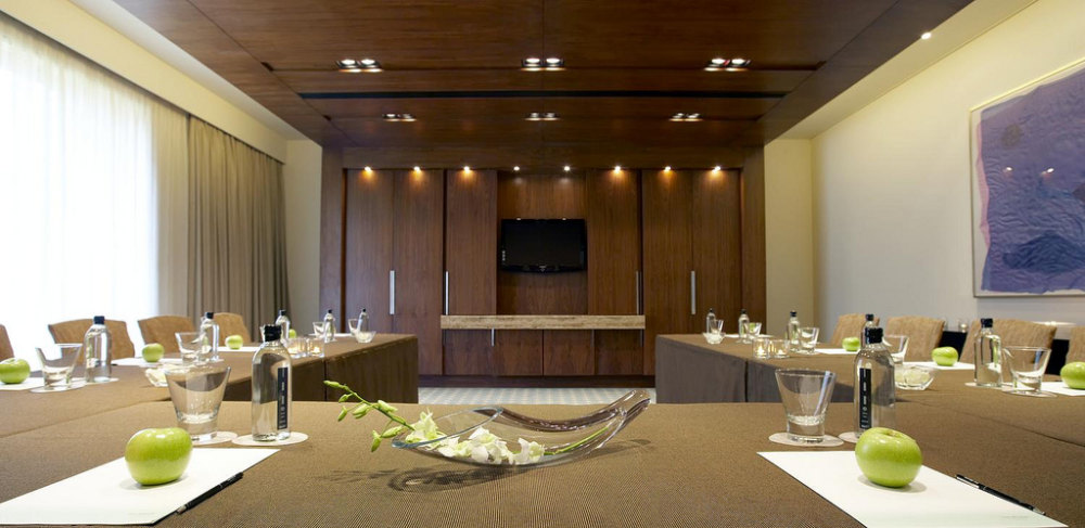 索哈纳威斯汀水疗度假酒店_10)The Westin Sohna Resort &amp;amp_ Spa—Oryo - Meeting Room 拍攝者.jpg