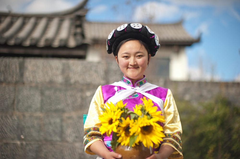 Pullman  Lijiang  - Naxi girl 丽江铂尔曼 - 纳西女孩.JPG