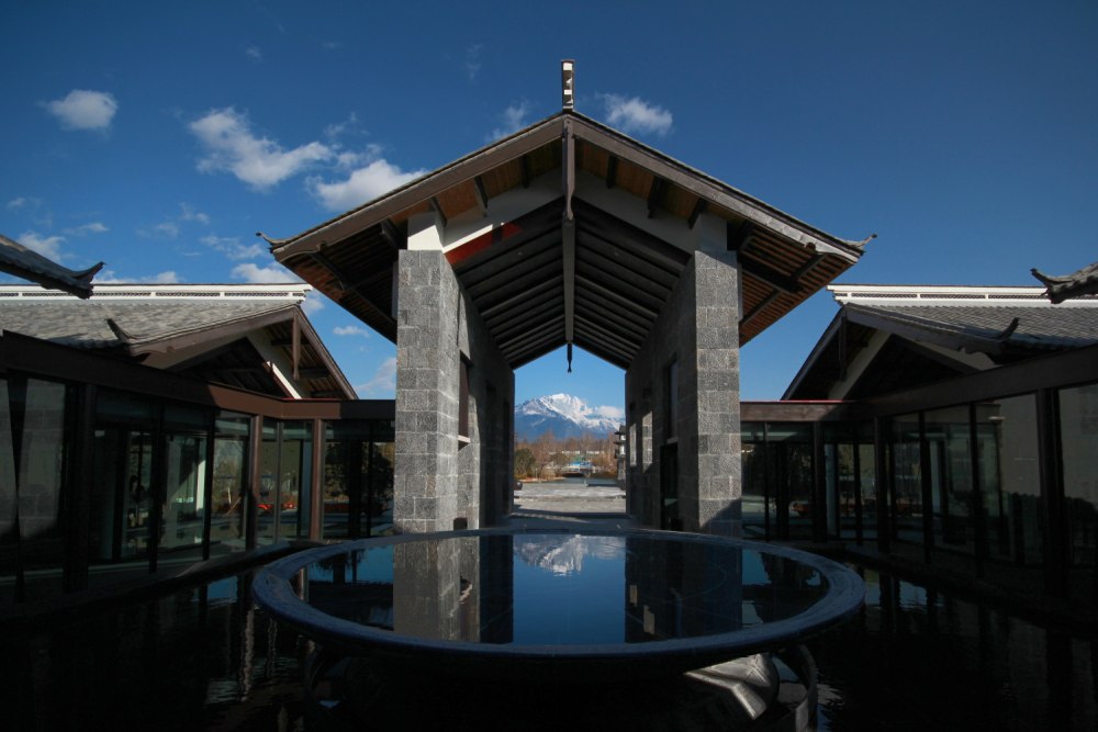 Pullman Lijiang - Lobby Central Courtyard water bowl 丽江铂尔曼 - 大堂中庭水景.J.jpg