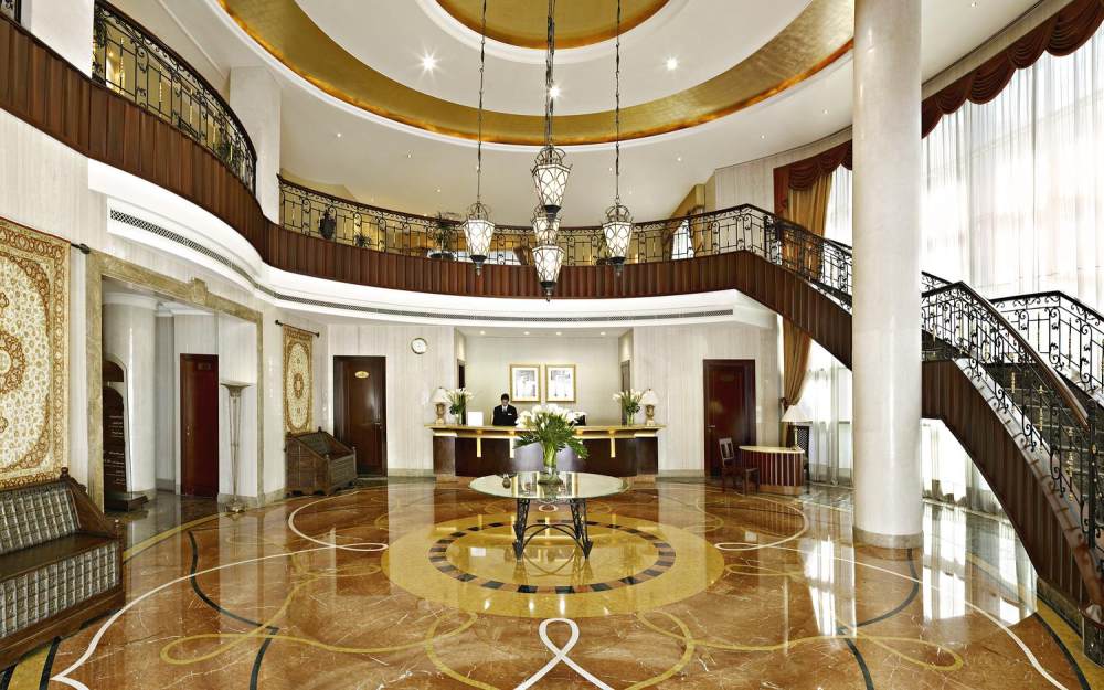 阿联酋迪拜爱尔松德斯艾美酒店_2)Al Sondos Suites by Le Méridien—Lobby 拍攝者.jpg