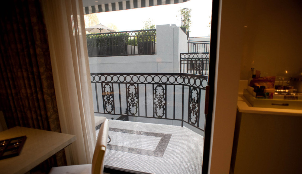 The London West Hollywood_balcony-london-suite-bel-age-v493466-1152.jpg