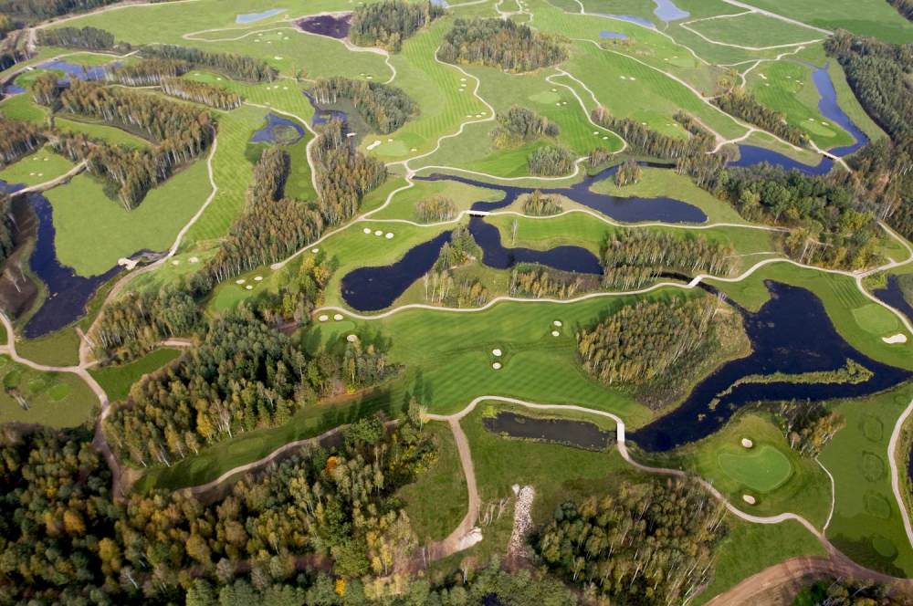 24)Le Meridien Vilnius—&amp;quot_The V club&amp;quot_ championship golf course 拍攝者.j.jpg