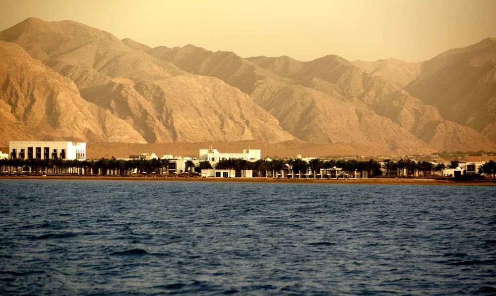 Muscat-HajarMountains.jpg