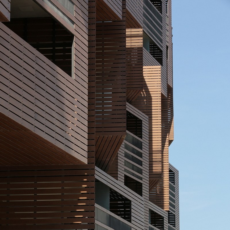 优秀建筑设计鉴赏  P3_50736ac028ba0d7b2f0000ee_basket-apartments-in-paris-ofis-architects_ofis_basket_.jpg