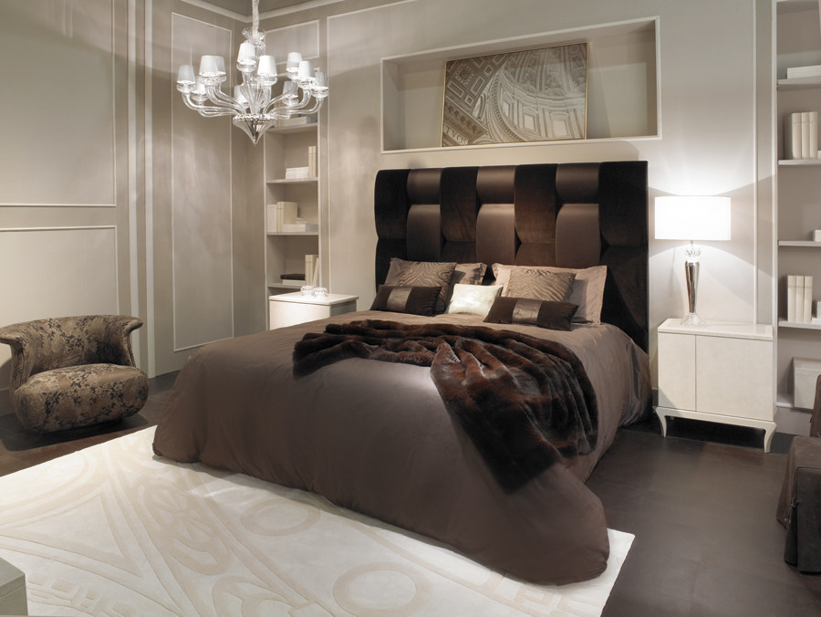 FF-Astoria-bed-Tsar-bed-side-table.jpg