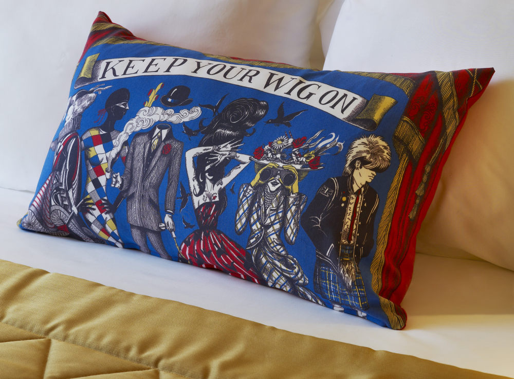 W酒店图片欣赏！_5)W London - Leicester Square—W Signature Pillow 拍攝者.jpg