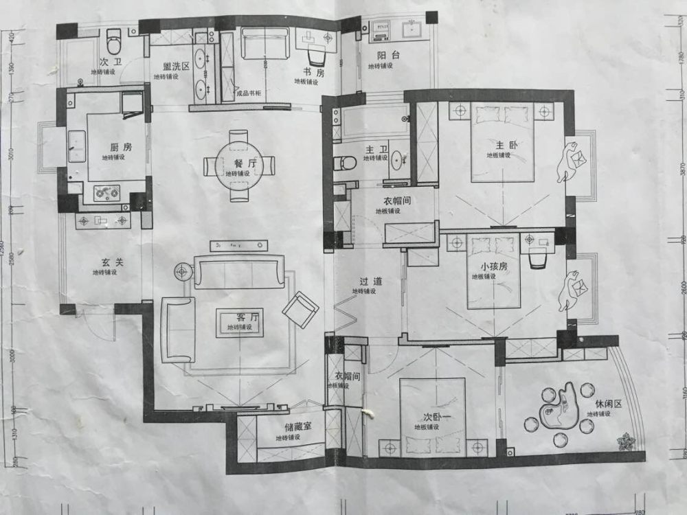 180平方大户型，求突破，求各位大大的好建议，悬赏20DB_本人做的平面，给甲方看了，甲方觉得少了点亮点