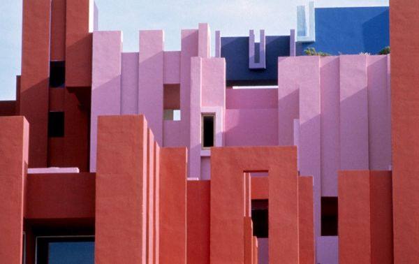 一些不错的别墅设计_西班牙红墙住宅-Ricardo Bofill (7).jpg