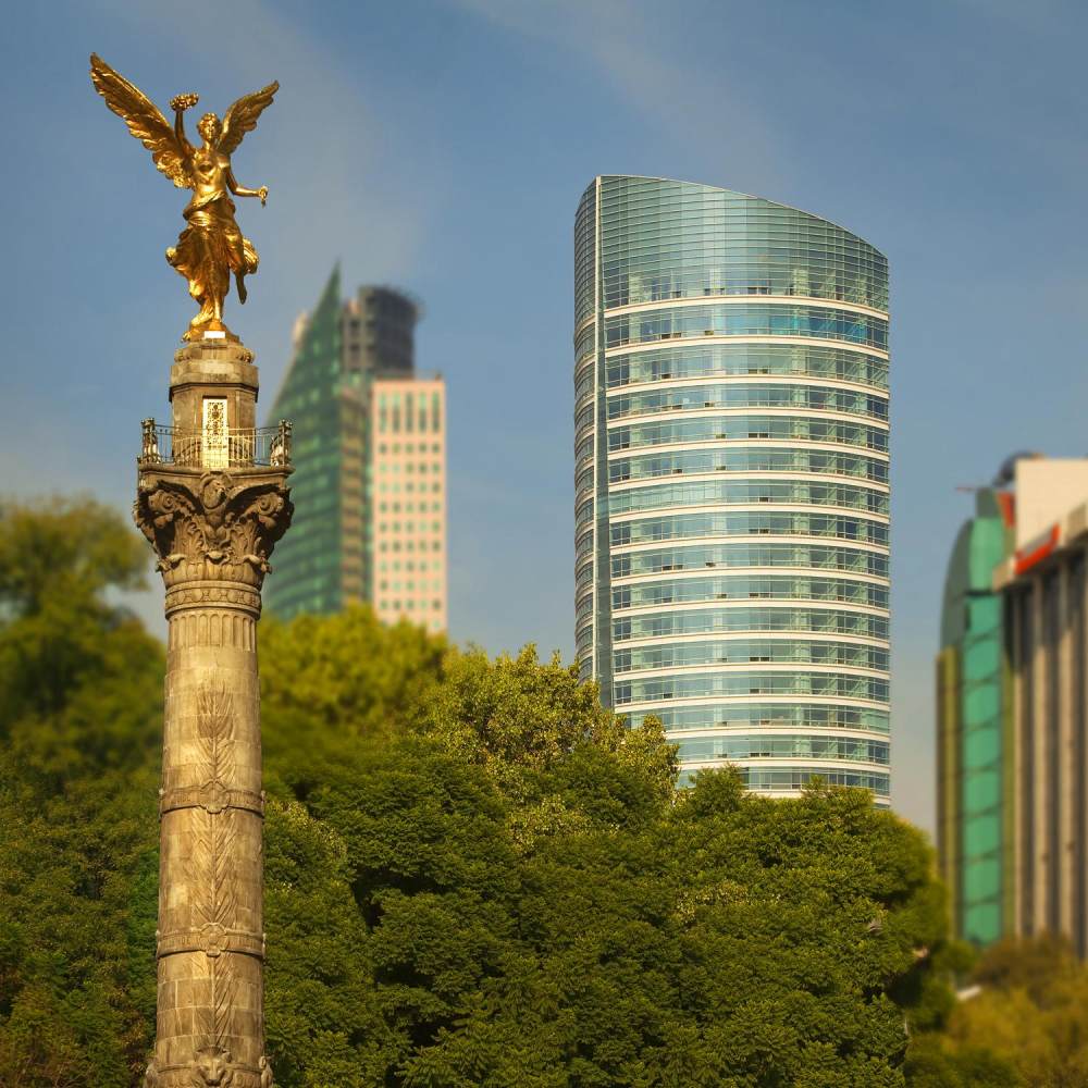 墨西哥圣瑞吉酒店_12)The St. Regis Mexico City—Building &amp;amp_ Independence Angel 拍攝者.jpg