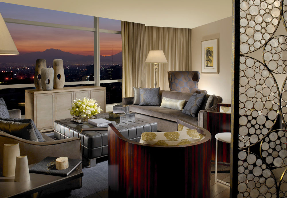 墨西哥圣瑞吉酒店_21)The St. Regis Mexico City—The St. Regis Suite Living Room 拍攝者.jpg