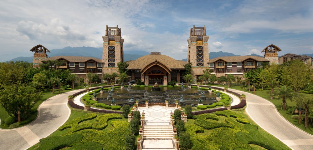 峨眉山蓝光安纳塔拉度假酒店(高清官方摄影) Anantara-Emei-Res..._63183950-H1-Resort_Exterior.jpg