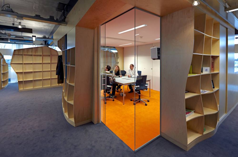 荷兰Utrecht的YNNO Workplace 办公空间设计_102915hvoq4rm65r7mrrat.jpg