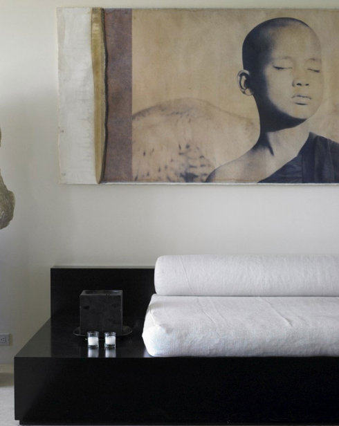 時裝設計師唐娜·凱倫（Donna Karan）的黑白灰色調公寓_最后 问一下 这幅画谁知道作者是谁