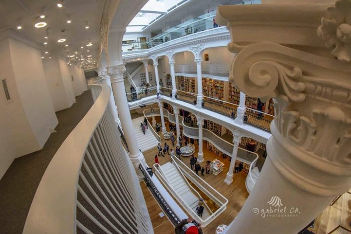 Magnificent Bookstore in Romania Showcases Stunning 19th-Century Architecture_carouseloflight8.jpg